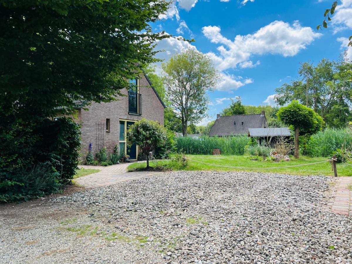 Supergezellig Vakantiehuis Met Hele Grote Tuin Bij Nijmegen Ewijk Exterior foto