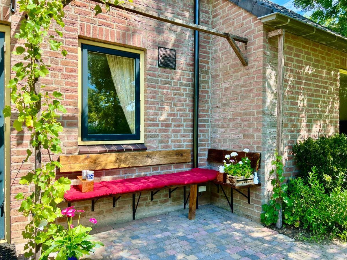 Supergezellig Vakantiehuis Met Hele Grote Tuin Bij Nijmegen Ewijk Exterior foto
