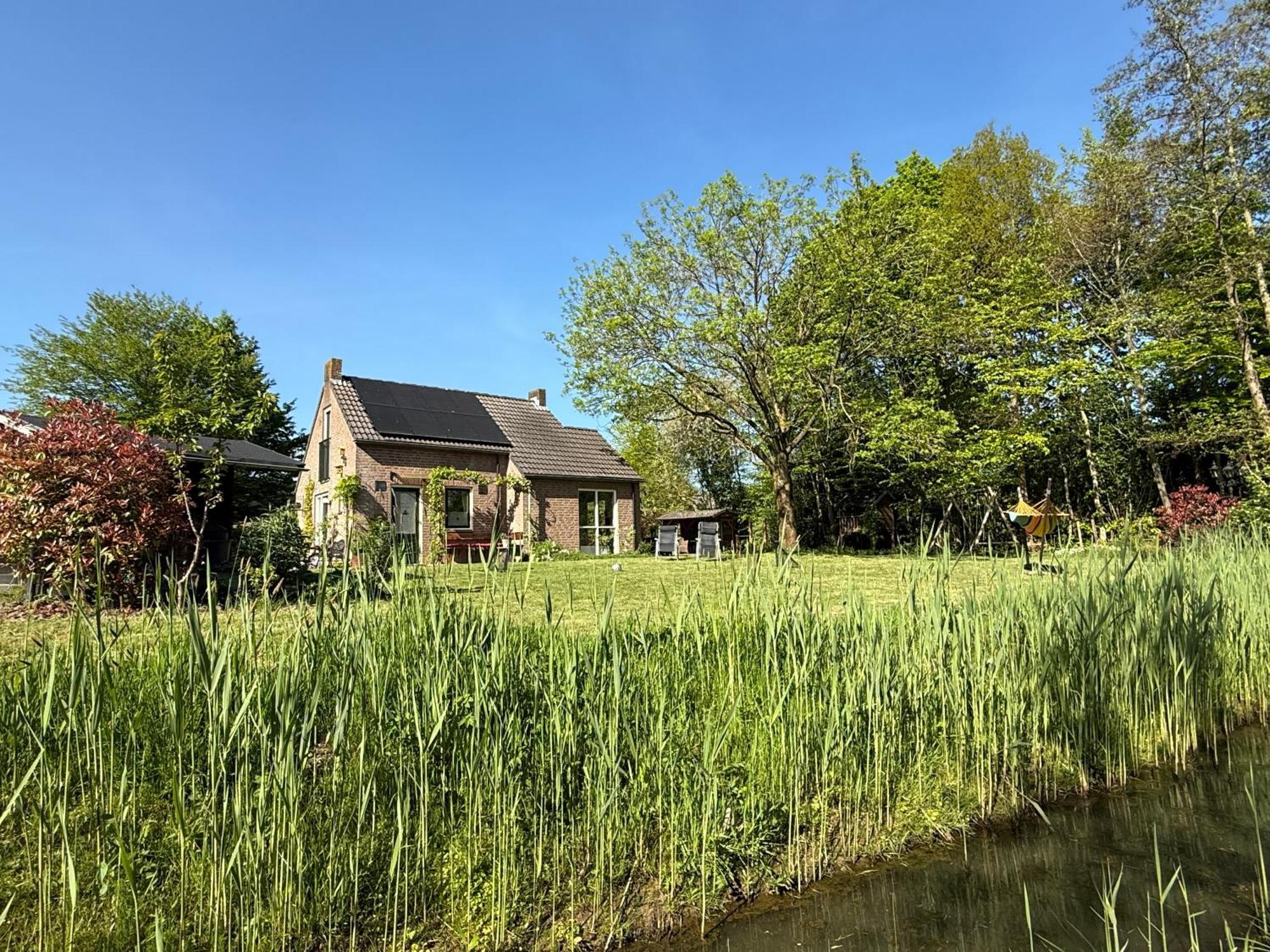 Supergezellig Vakantiehuis Met Hele Grote Tuin Bij Nijmegen Ewijk Exterior foto