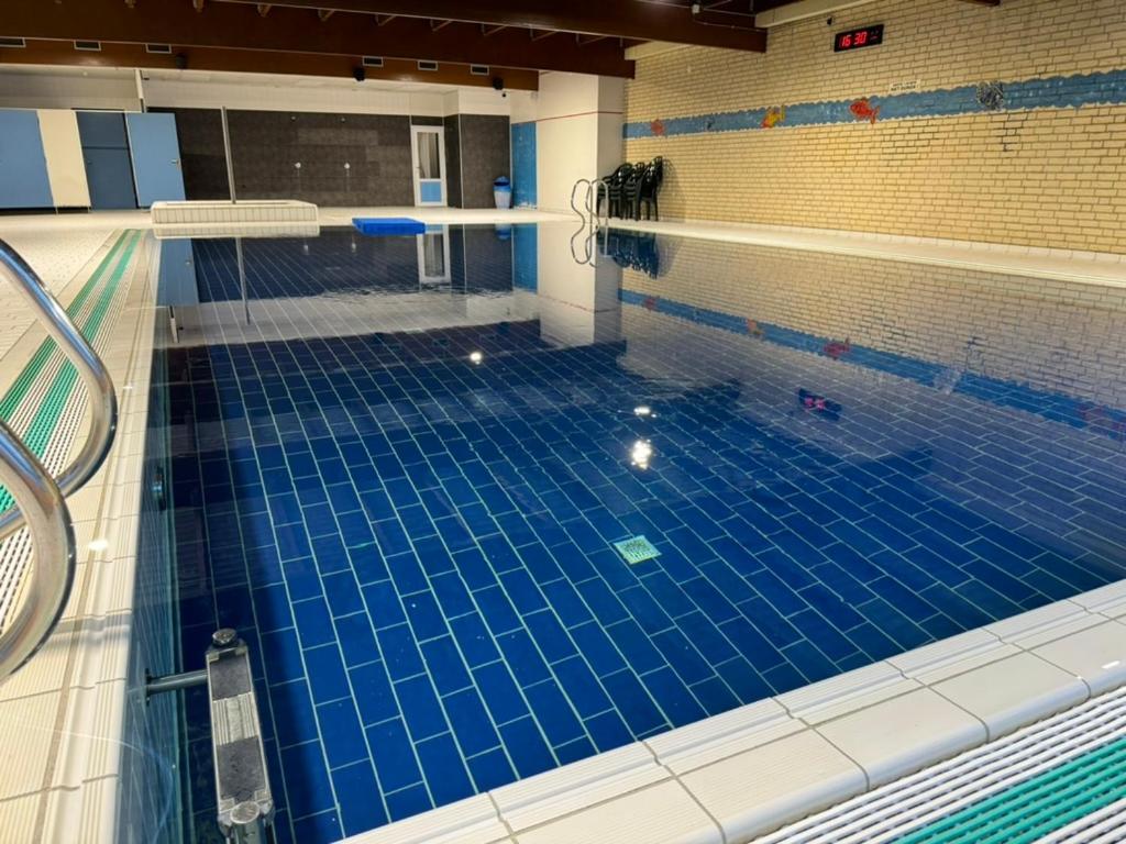 Supergezellig Vakantiehuis Met Hele Grote Tuin Bij Nijmegen Ewijk Exterior foto